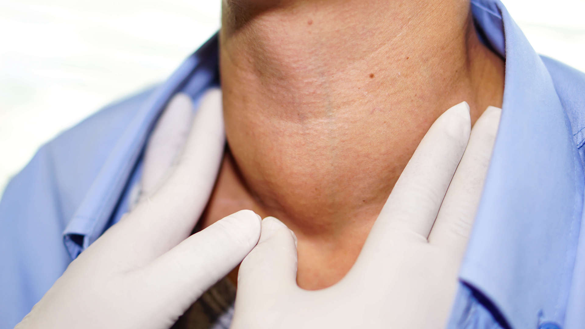 Что нужно делать при обнаружении узла щитовидной железы?